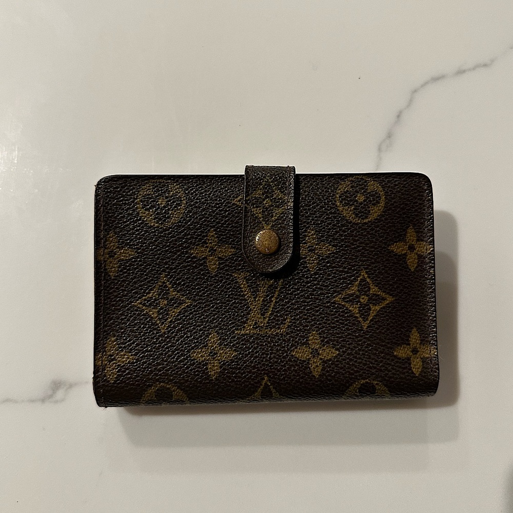 Monogram Louis Vuitton Kiss Lock Wallet